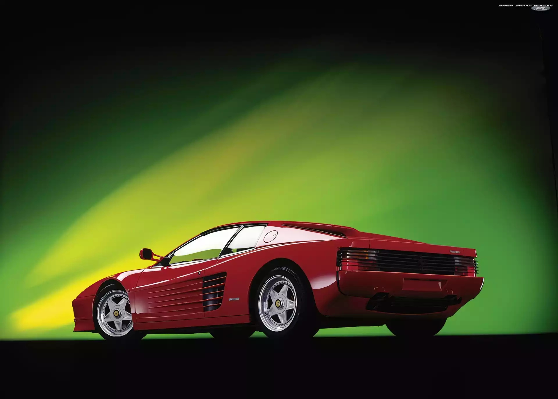 Ferrari Testarossa, Lewy, Tył